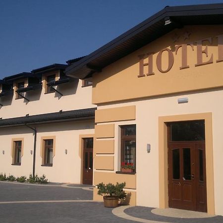 Hotel Diament - Zajazd U Przemka ซเกียร์ซ ภายนอก รูปภาพ