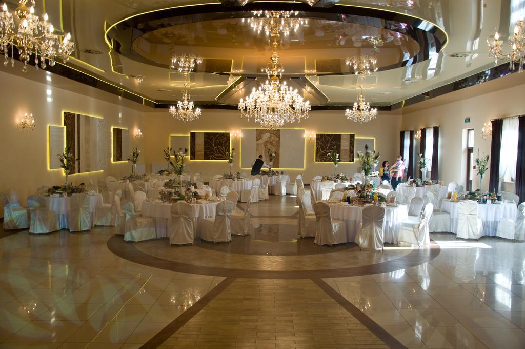 Hotel Diament - Zajazd U Przemka ซเกียร์ซ ภายนอก รูปภาพ
