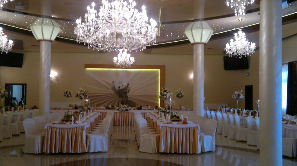 Hotel Diament - Zajazd U Przemka ซเกียร์ซ ภายนอก รูปภาพ